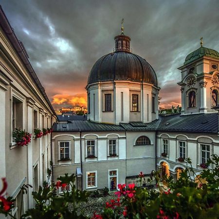 Gaestehaus Im Priesterseminar Salzburg Hotel Luaran gambar