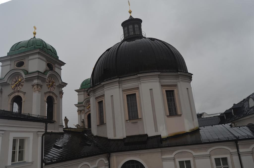 Gaestehaus Im Priesterseminar Salzburg Hotel Luaran gambar